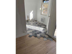 Halluin pose chauffe-eau électrique, carrelage, parquet et verrière — photo 4